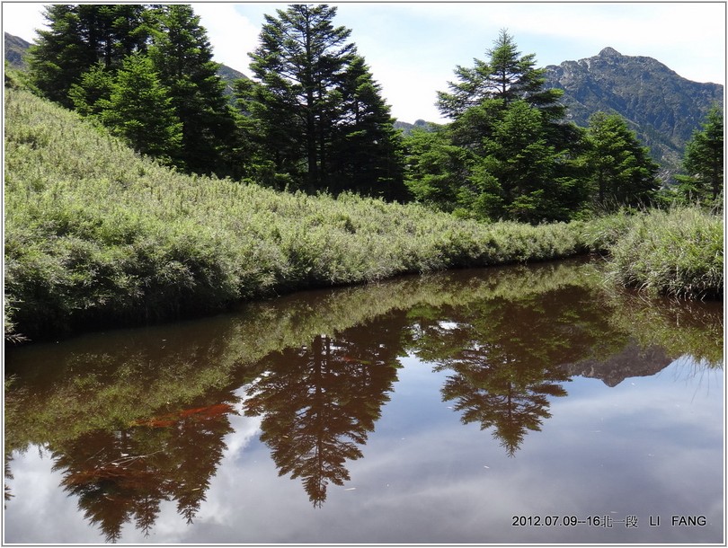 2012-07-11 10-15-58審馬陣山屋旁水池.JPG